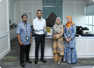 KUNJUNGAN HORMAT JKKNT KE MBKT