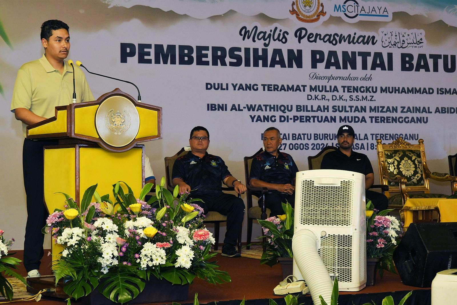 PROGRAM PEMBERSIHAN PANTAI BATU BUROK, KUALA TERENGGANU