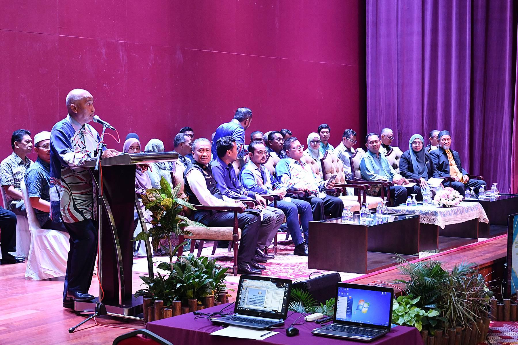 MAJLIS PERJUMPAAN DATUK BANDAR DAN JABATAN-JABATAN TERLIBAT BERSAMA JAWATANKUASA PEMBANGUNAN DAN KESELAMATAN KAMPUNG (JPKK) DAERAH KUALA TERENGGANU DAN KUALA NERUS