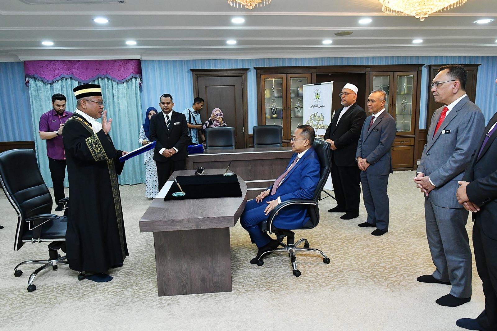 MAJLIS PENGAKUAN MENERIMA JAWATAN DATUK BANDAR MBKT