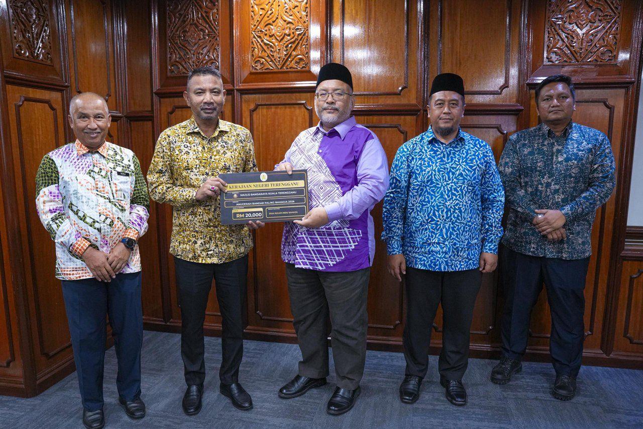 INSENTIF KERAJAAN NEGERI KEPADA BANDAR-BANDAR PALING BAHAGIA DI NEGERI TERENGGANU