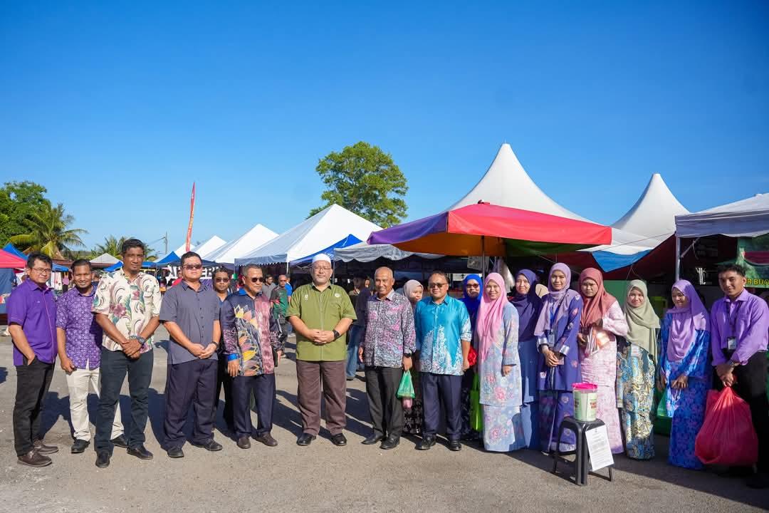 PROGRAM TURUN PADANG KE BAZAR RAMADHAN TOK ADIS