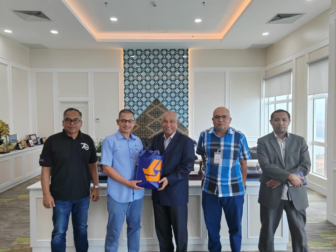 MAJLIS KUNJUNGAN HORMAT KETUA WILAYAH BANK RAKYAT KELANTAN/TERENGGANU